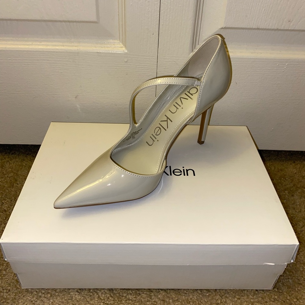 Calvin Klein Women’s Drama Pointy Toe Stiletto Dress Pumps